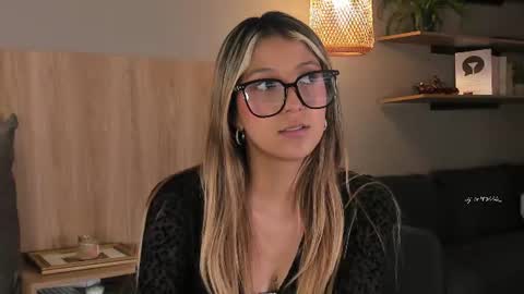 Ariana  online show from 07.25.26