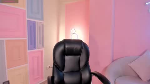 Ariana Dumont online show from 09.10.25