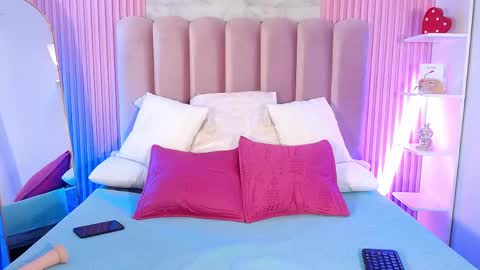 ArianaRougee online show from 04.22.26