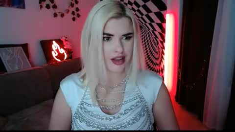 Snapshot of arianasaint chatting on 02.10.26 Mistress Ariana online show from 02.10.26