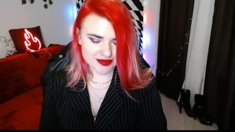 Snapshot of arianasaint chatting on 04.17.26 Mistress Ariana online show from 04.17.26