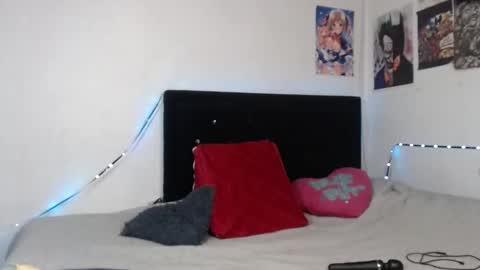 Snapshot of arianauwu666 chatting on 01.23.25 help me 100 hands up my OF is Free online show from 01.23.25