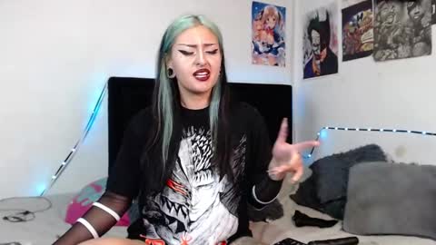 Snapshot of arianauwu666 chatting on 01.28.25 help me 100 hands up my OF is Free online show from 01.28.25