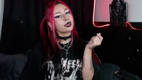 Snapshot of arianauwu666 chatting on 01.28.25 help me 100 hands up my OF is Free online show from 01.28.25