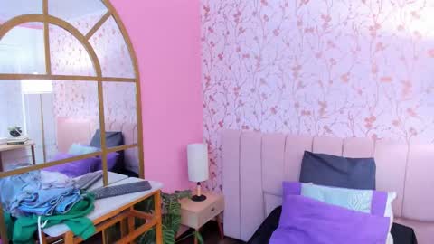 Arianna online show from 10.14.25