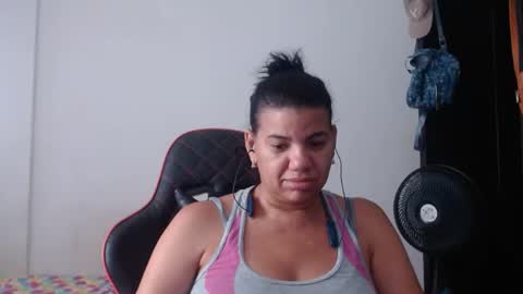 Snapshot of ariannaloovel chatting on 07.18.26 ariannaloovel online show from 07.18.26