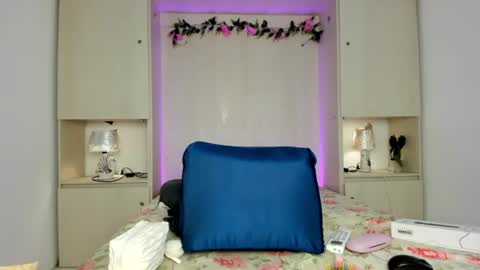 ariannavega_ online show from 06.22.26