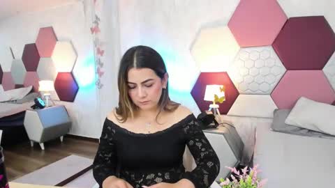 Snapshot of ariarous chatting on 05.30.26 aria online show from 05.30.26