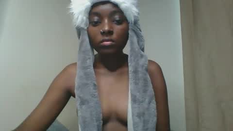 Snapshot of ariax_a chatting on 04.26.26 Tight pussy online show from 04.26.26
