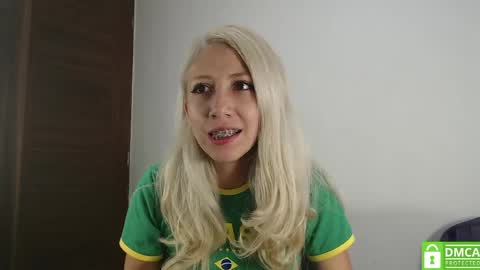 Ari Bunnie  online show from 06.05.26