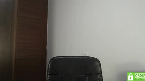Ari Bunnie  online show from 06.09.26