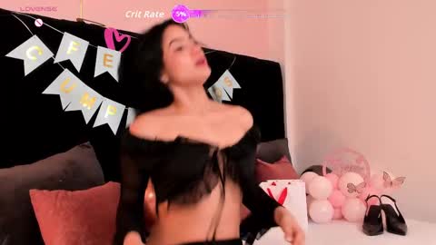 Snapshot of ariel_jonnes chatting on 10.01.25 Ariel online show from 10.01.25