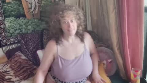 Arielle Ari online show from 04.07.26