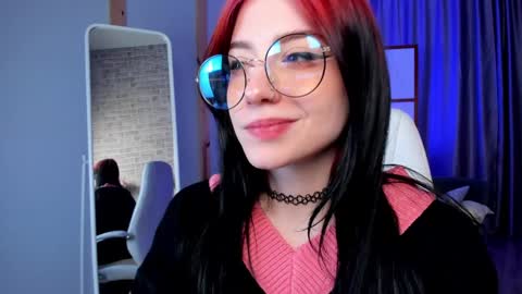 Snapshot of arielabradberry chatting on 01.04.25 Ariel online show from 01.04.25