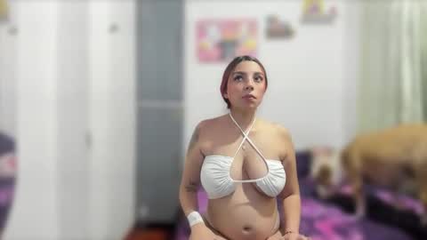 Snapshot of ariell_rose1 chatting on 02.24.25 Stephany online show from 02.24.25