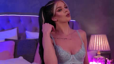 Ariell online show from 11.08.25