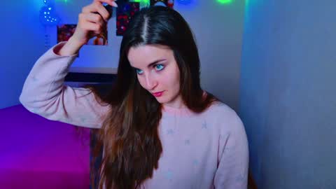 arielstonks_lovee online show from 12.13.24