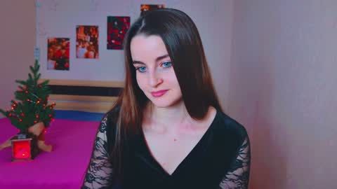 arielstonks_lovee online show from 12.20.24