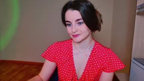 arielstonks_lovee online show from 01.28.25