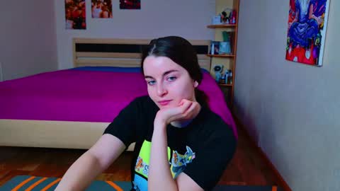 arielstonks_lovee online show from 02.25.25