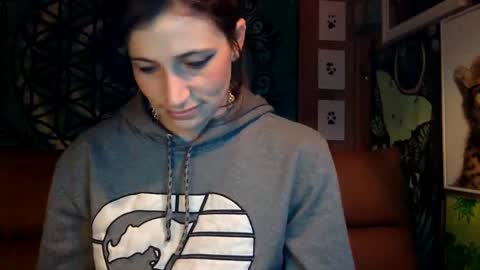 Snapshot of arielwyld chatting on 12.17.24 ariel colin when hes here online show from 12.17.24