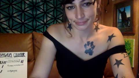 Snapshot of arielwyld chatting on 12.29.24 ariel colin when hes here online show from 12.29.24