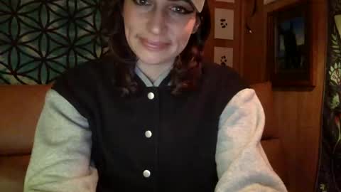 Snapshot of arielwyld chatting on 01.18.25 ariel colin when hes here online show from 01.18.25