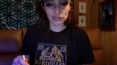 Snapshot of arielwyld chatting on 01.28.25 ariel colin when hes here online show from 01.28.25