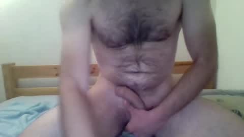 Snapshot of ariete80s chatting on 04.22.26 ariete80s online show from 04.22.26
