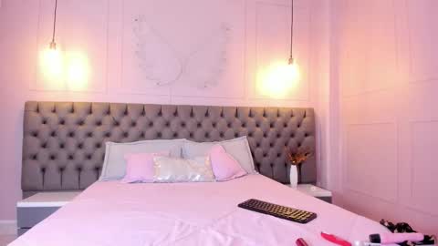 Snapshot of arietta_skinny chatting on 02.07.26 Arietta online show from 02.07.26