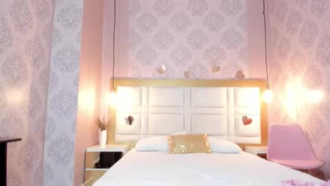 Snapshot of arietta_skinny chatting on 02.16.26 Arietta online show from 02.16.26