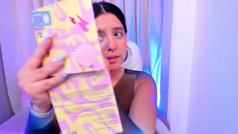 arihanna_london online show from 05.14.26