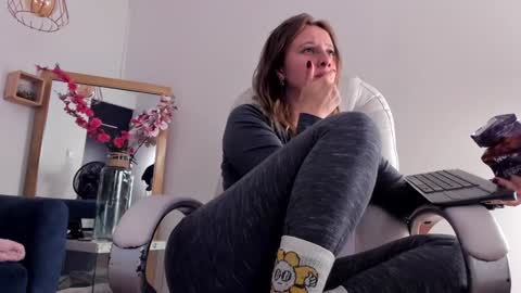 Ari  online show from 01.30.25