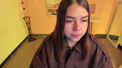  Arianna  online show from 11.29.25