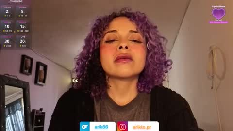 Snapshot of arikatorres chatting on 09.24.25 Arin online show from 09.24.25