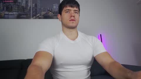 Snapshot of arilass chatting on 11.28.25 A n g e l f r o m H e l l online show from 11.28.25