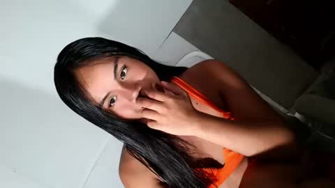 hi follow me its ARI  online show from 06.22.26