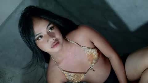hi follow me its ARI  online show from 06.24.26