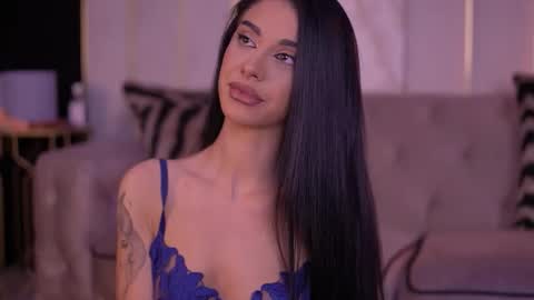 Snapshot of arinarhodes chatting on 11.04.25 Arina online show from 11.04.25