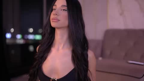 Snapshot of arinarhodes chatting on 01.05.26 Arina online show from 01.05.26