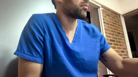 Snapshot of arirok chatting on 11.17.25 arirok online show from 11.17.25