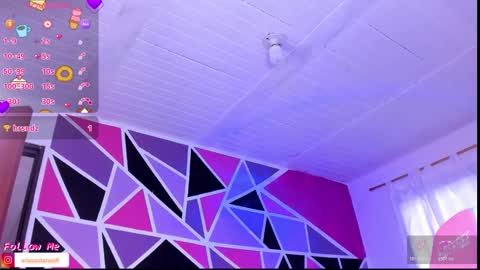 Snapshot of arisantana chatting on 11.05.25 Aria online show from 11.05.25