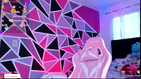 Snapshot of arisantana chatting on 11.07.25 Aria online show from 11.07.25