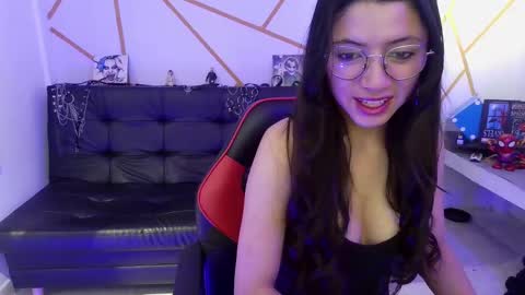 Snapshot of arizbeth_johansson chatting on 09.19.25 arizbeth_johansson online show from 09.19.25