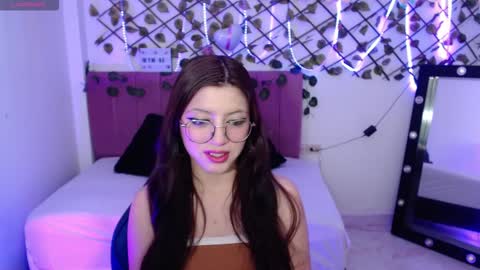Snapshot of arizbeth_johansson chatting on 11.01.25 arizbeth_johansson online show from 11.01.25