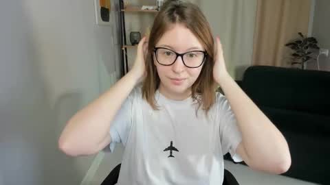 Snapshot of arizzzona_baby chatting on 10.10.25 Arizona online show from 10.10.25