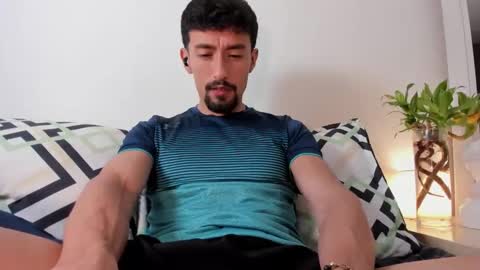 Snapshot of arleymoren chatting on 11.18.25 Arley Moren online show from 11.18.25