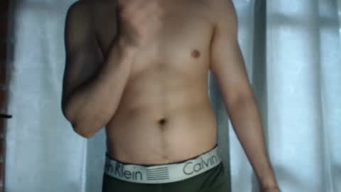 Snapshot of armando_2002 chatting on 03.11.25 ARMANDO online show from 03.11.25