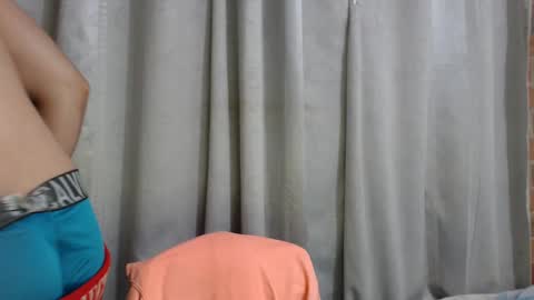 Snapshot of armando_2002 chatting on 09.28.25 ARMANDO online show from 09.28.25