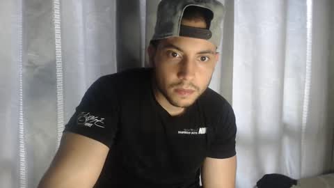 Snapshot of armando_2002 chatting on 10.17.25 ARMANDO online show from 10.17.25